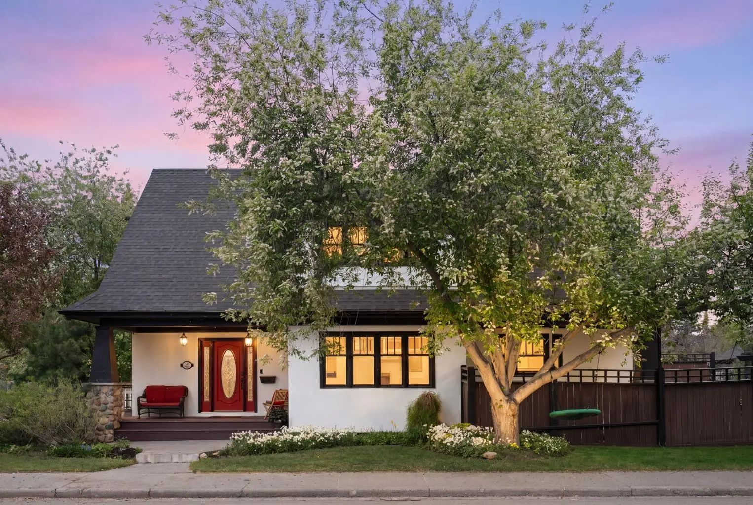 Xxxx Bowness Road Nw Calgary Alberta T2N 3L7 West Hillhurst Details