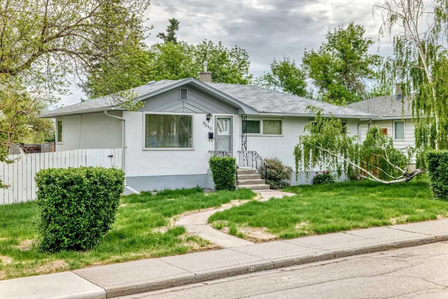 Xxxx Thornburn Drive Nw Calgary Alberta T2K 3P7 Thorncliffe Details