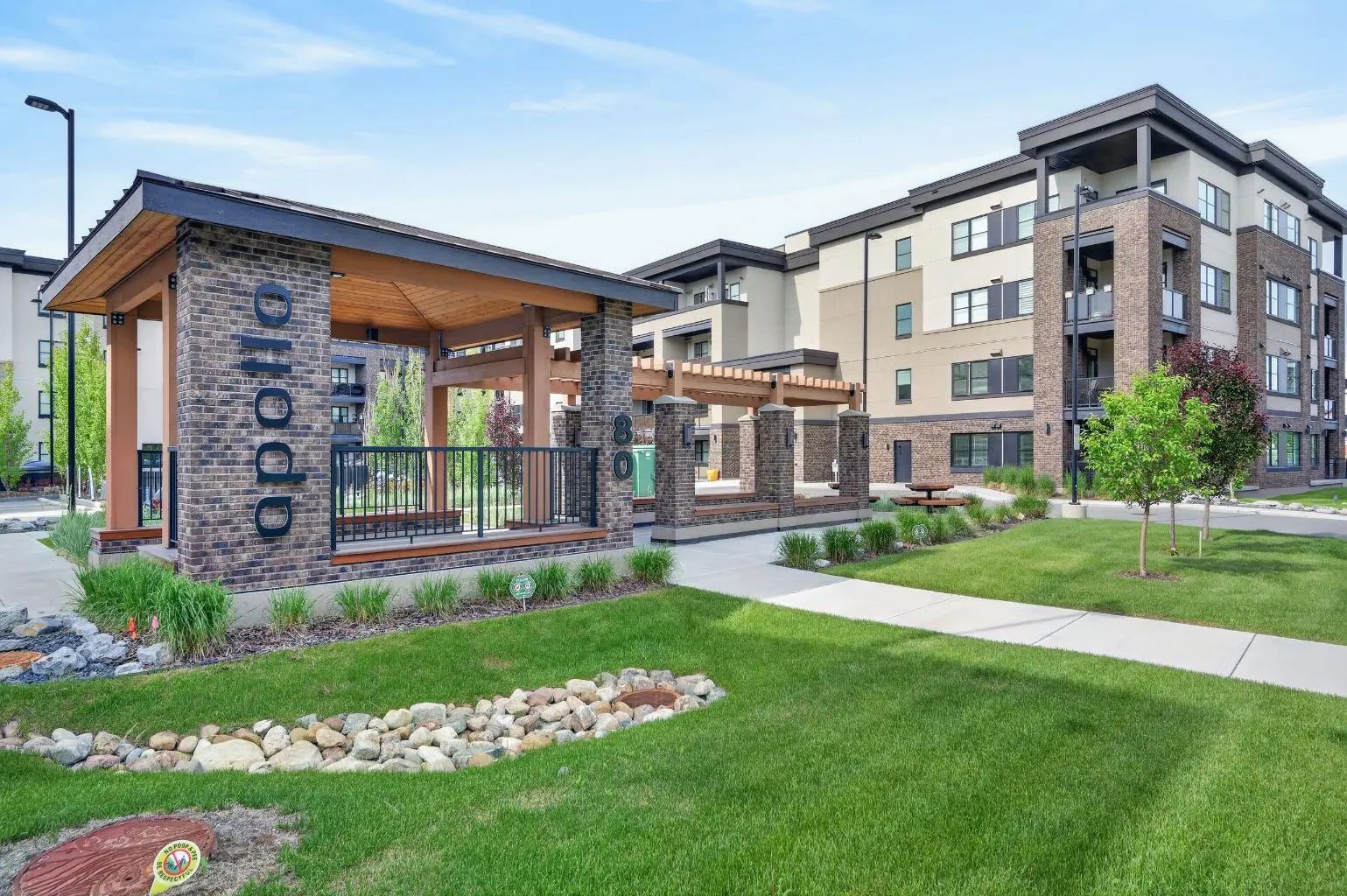 Xxxx, Xx Greenbriar Place Nw Calgary Alberta T3B 6J4 Greenwood/Greenbriar Details