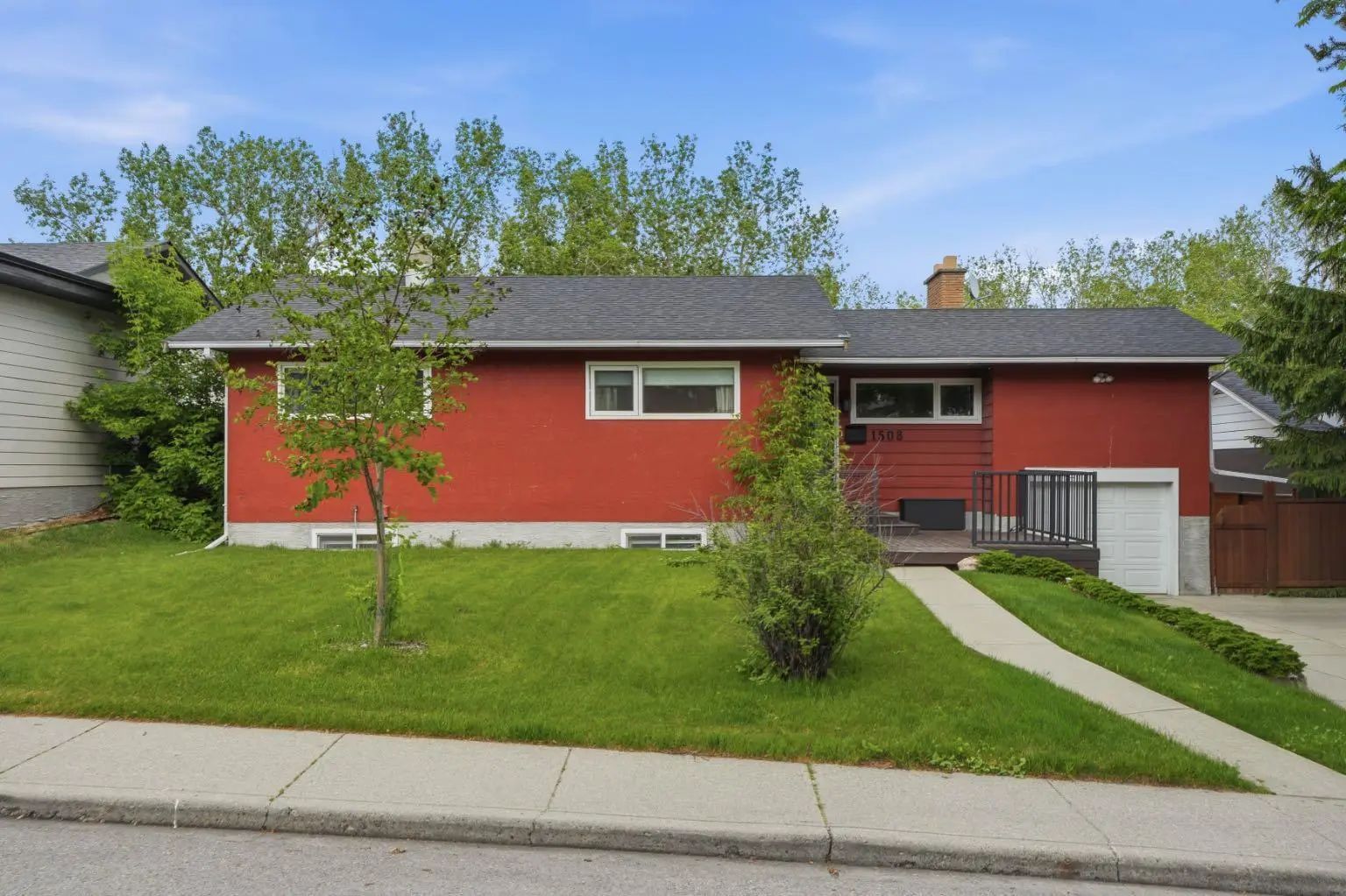 Xxxx Windsor Street Nw Calgary Alberta T2N3X3 St Andrews Heights Details