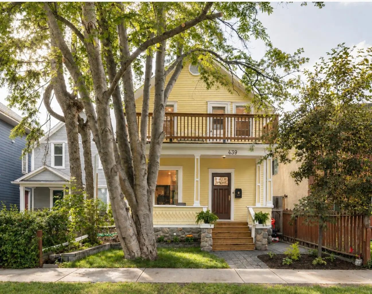 Xxx Xx Street Nw Calgary Alberta T2N 1Y9 Hillhurst Details