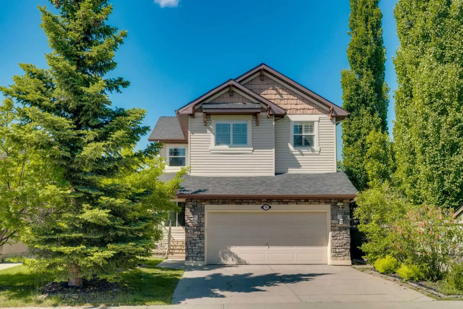 X Cresthaven Way Sw Calgary Alberta T3B5X8 Crestmont Details