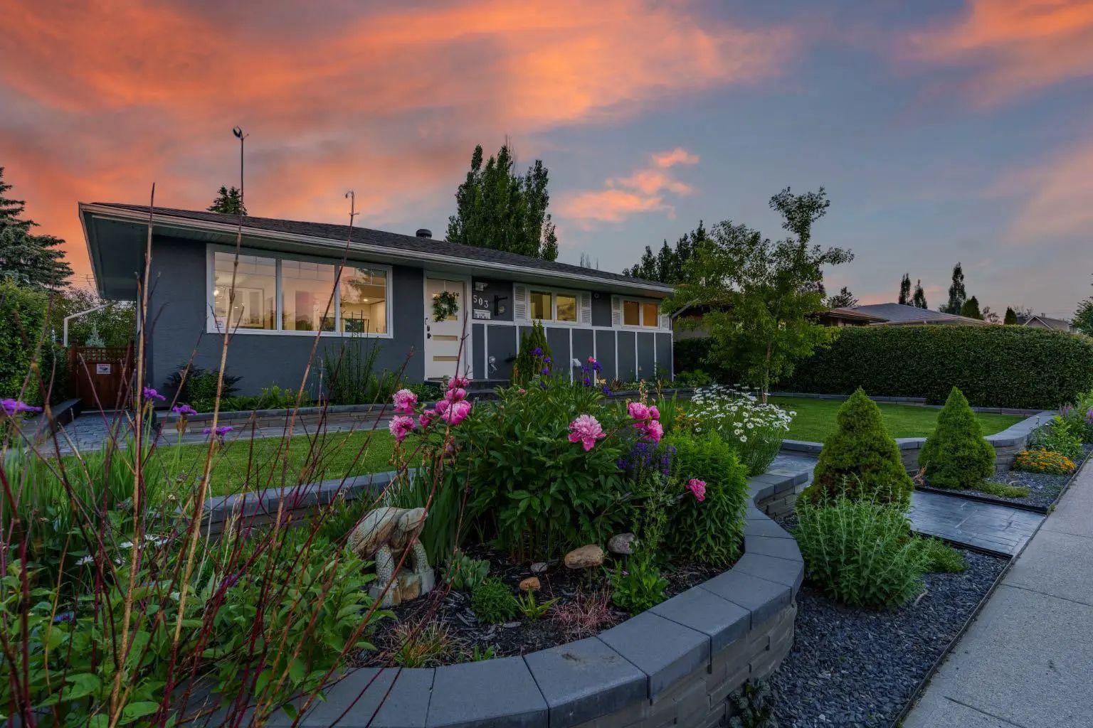 Xxx Xx Avenue Se Calgary Alberta T2H 1T9 Acadia Details
