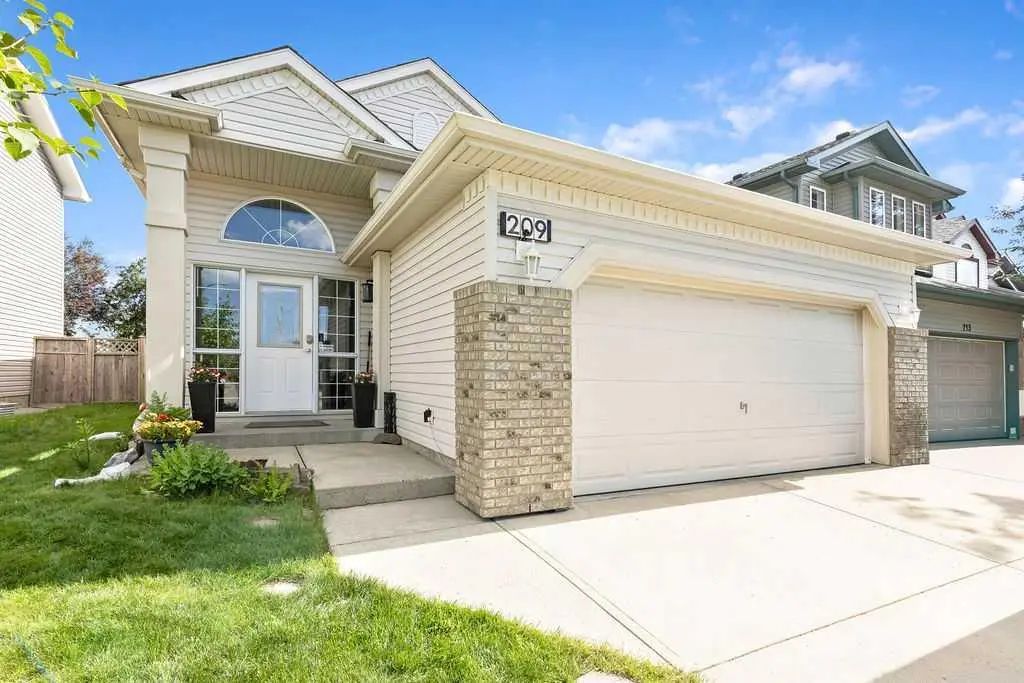 Xxx Coventry Circle Ne Calgary Alberta T3K 5E5 Coventry Hills Details