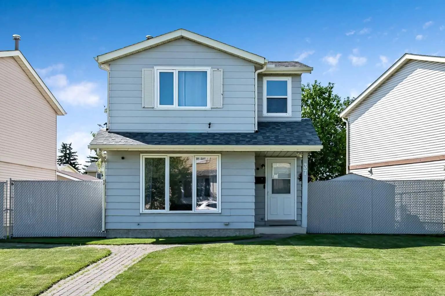 Xx Erin Woods Place Se Calgary Alberta T2B 2W5 Erin Woods Details
