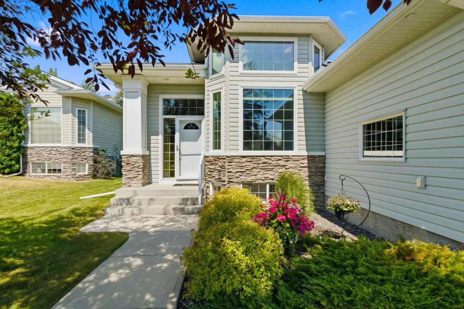 Xxx Rocky Ridge Villas Nw Calgary Alberta T3G 4R2 Rocky Ridge Details