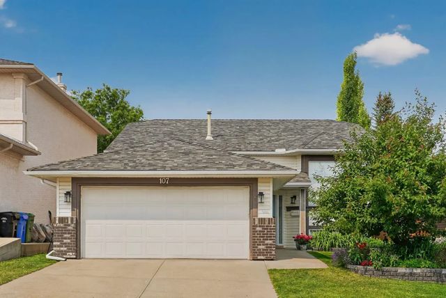 107 Edgevalley Close Northwest, Calgary