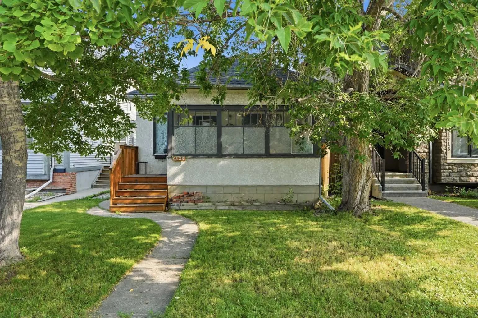 Xxxx Xx Avenue Nw Calgary Alberta T2M 0W6 Capitol Hill Details