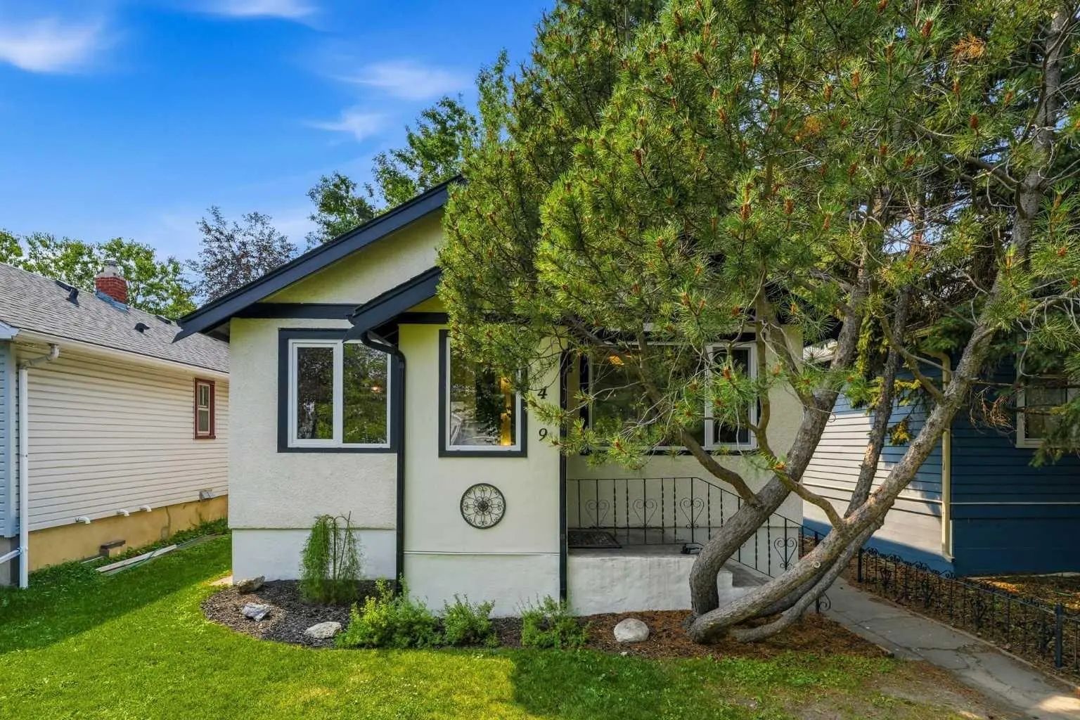 Xxx Xx Avenue Ne Calgary Alberta T2E 1C3 Renfrew Details