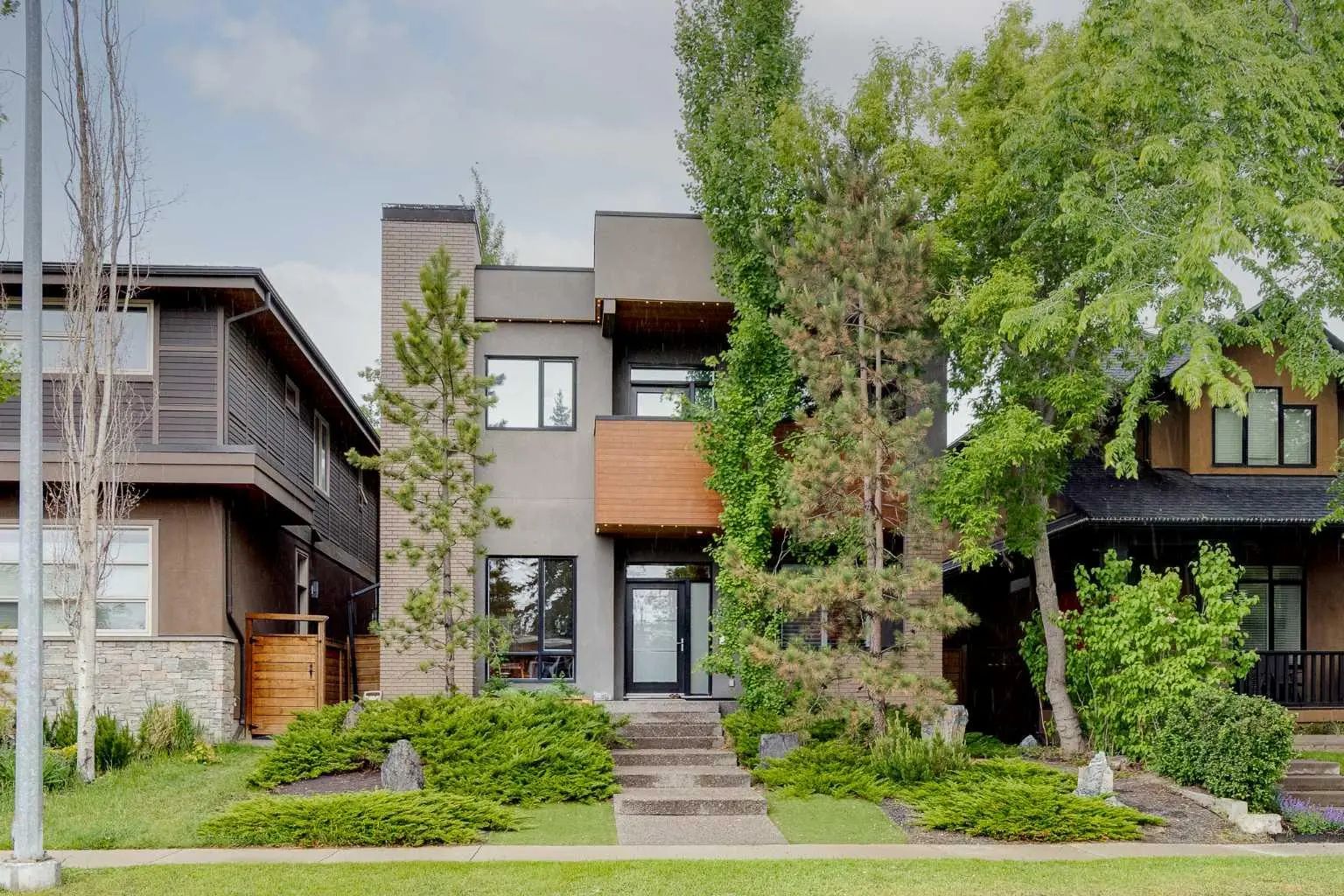 Xxxx X Avenue Nw Calgary Alberta T2N 1A2 West Hillhurst Details