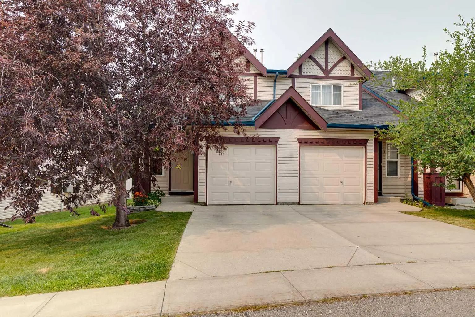 Xx Country Village Circle Ne Calgary Alberta T3K 5X3 Country Hills Village Details