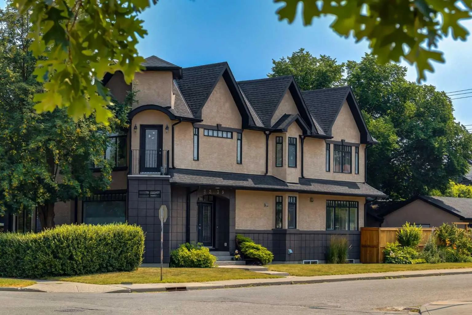 Xxxx Bowness Road Nw Calgary Alberta T2N 3L4 West Hillhurst Details