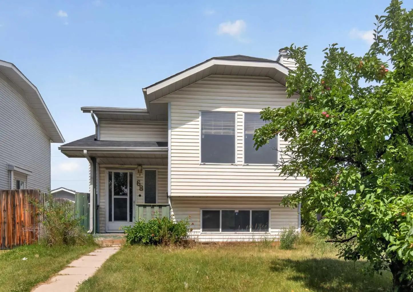 Xx Erin Park Drive Se Calgary Alberta T2B 2Z9 Erin Woods Details