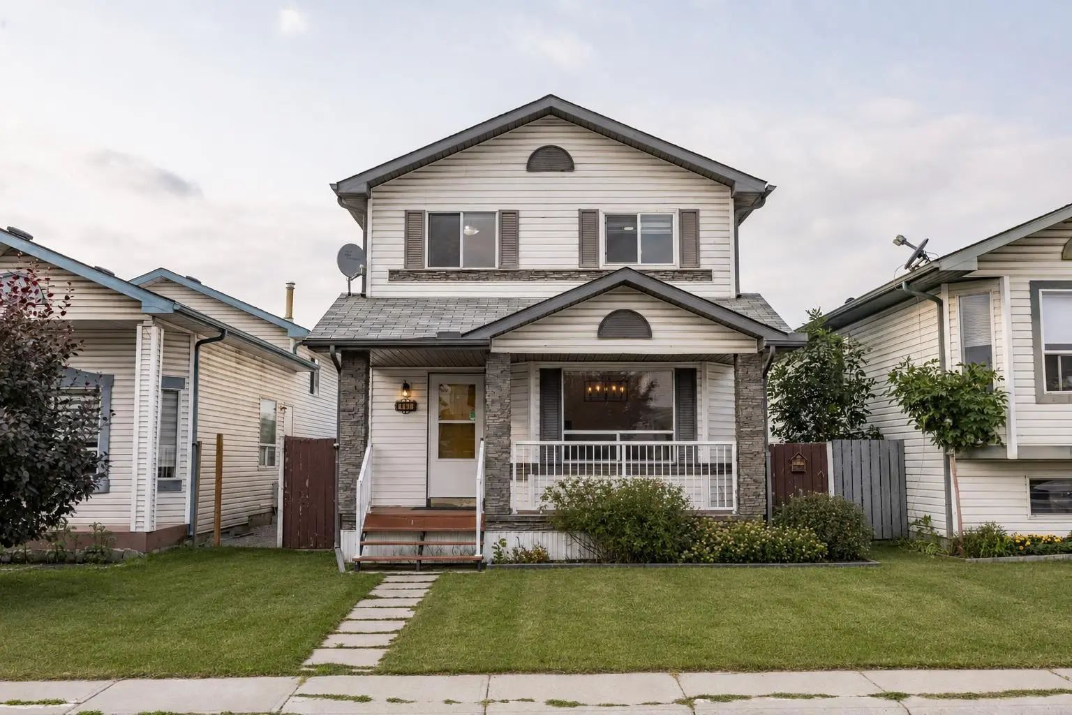Xxx Applemead Close Se Calgary Alberta T2A 7S7 Applewood Park Details