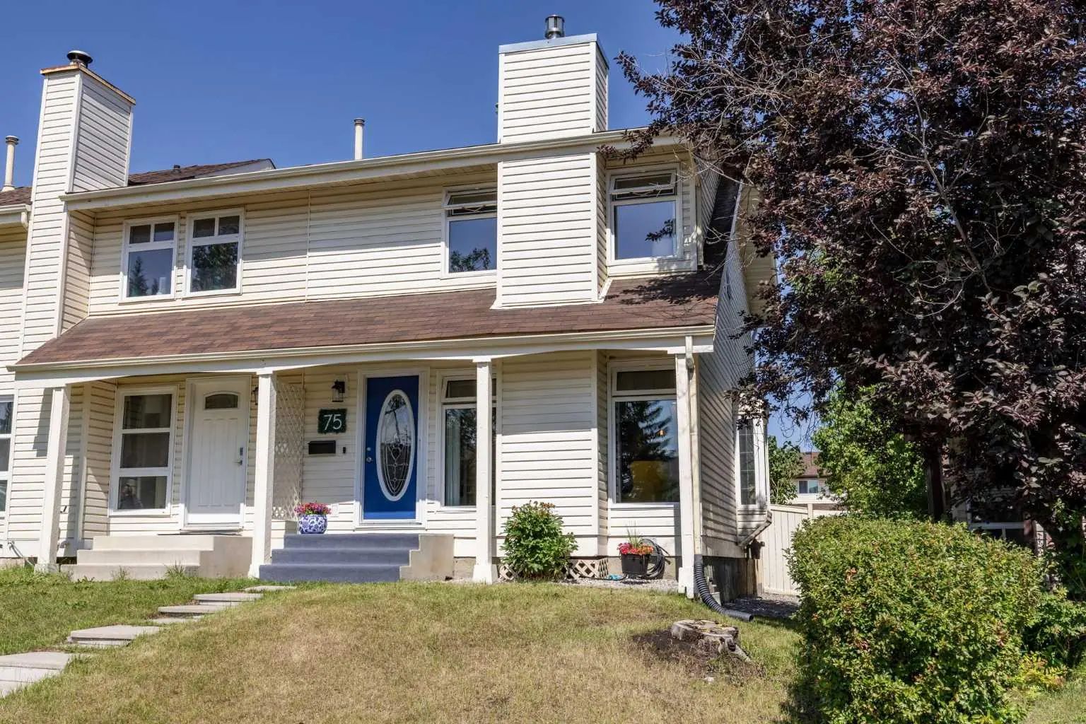 Xx Woodhill Court Sw Calgary Alberta T2W 3P1 Woodlands Details