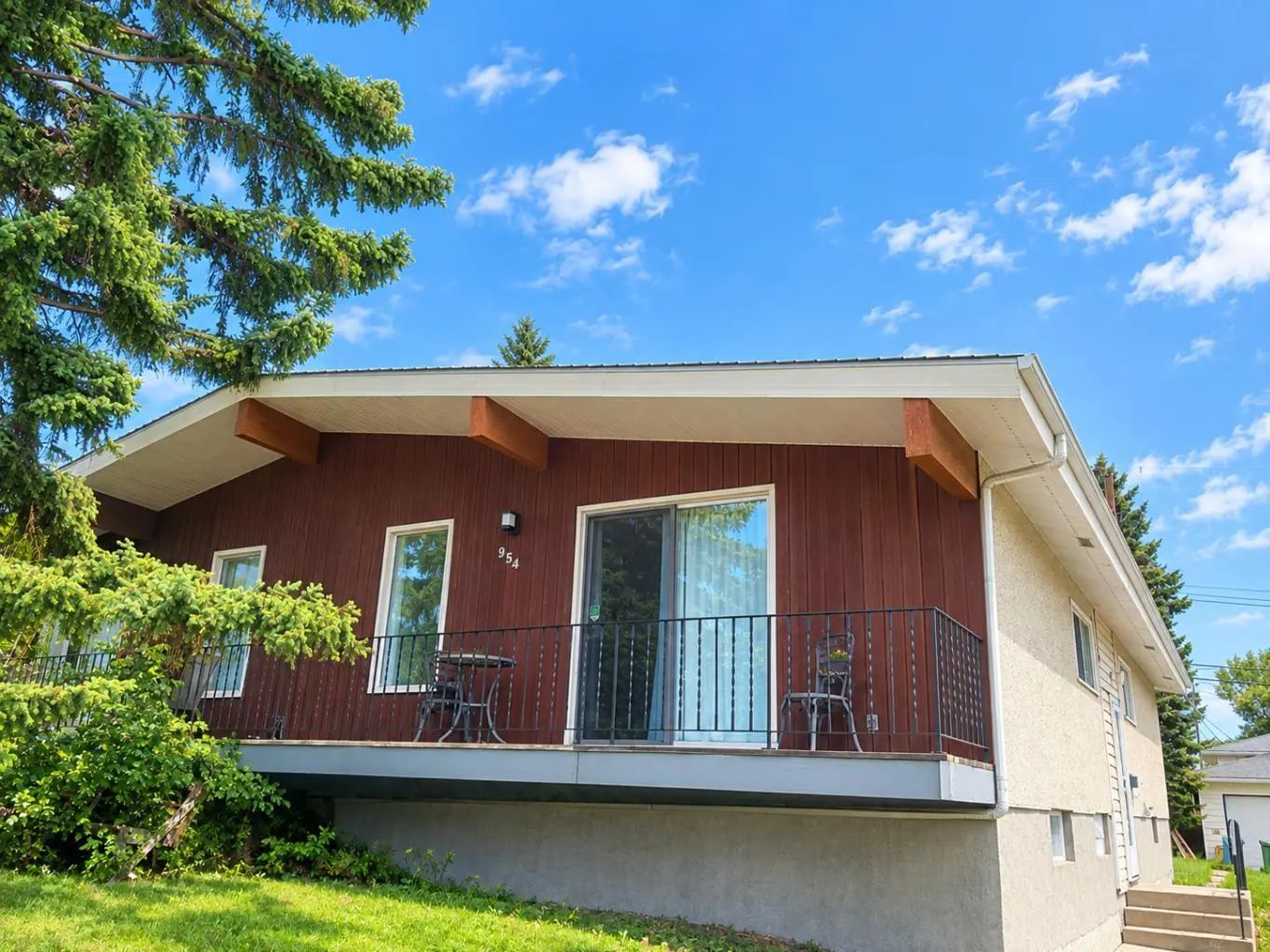 Xxx Xx Avenue Nw Calgary Alberta T2K 0A5 Cambrian Heights Details