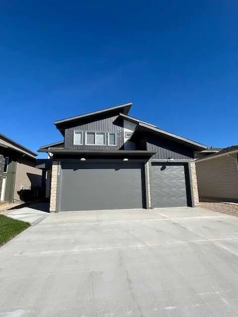 Xxxxx Xxx Avenue  Grande Prairie Alberta T8V 1L1 Westgate Details