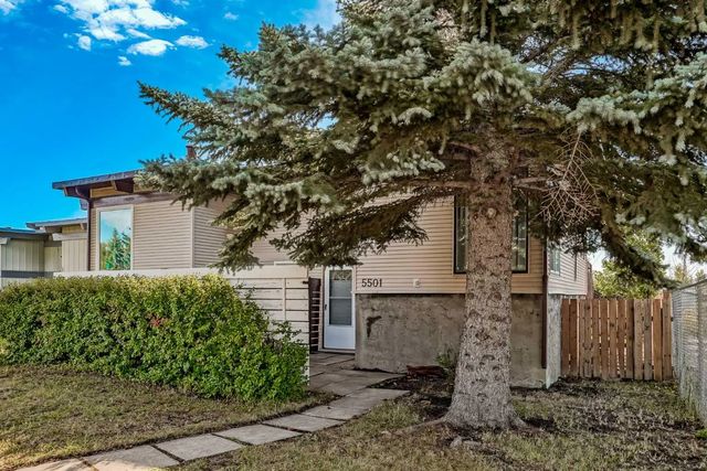 5501 4 Avenue Northeast, Calgary
