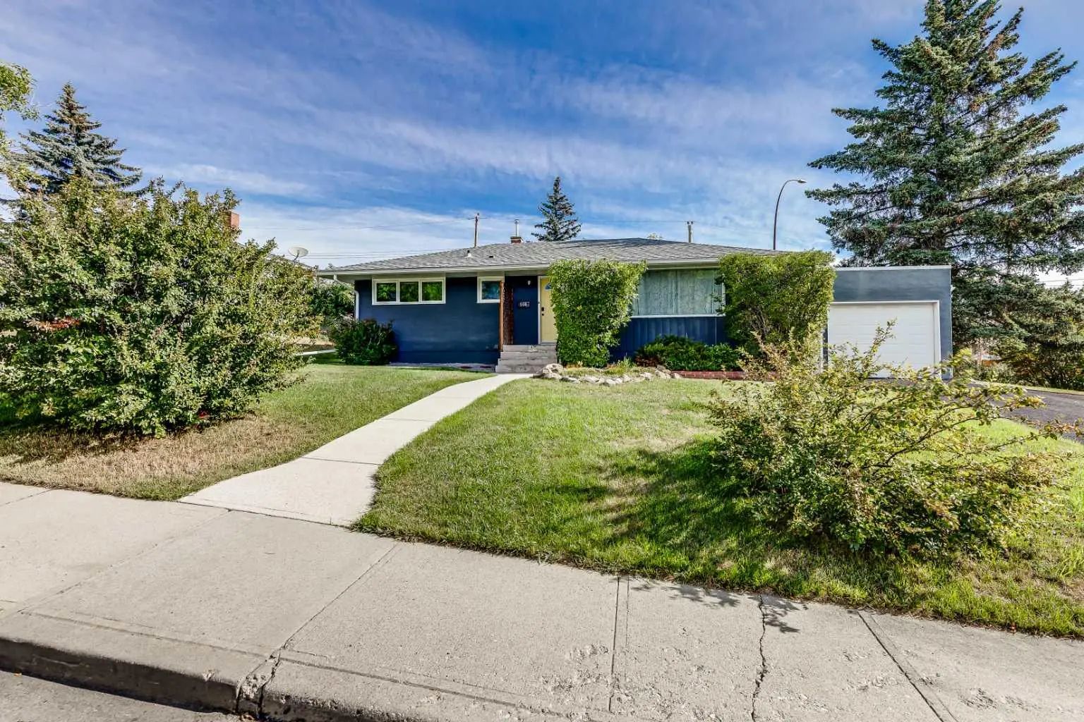 Xxx Trafford Drive Nw Calgary Alberta T2K 2T3 Thorncliffe Details