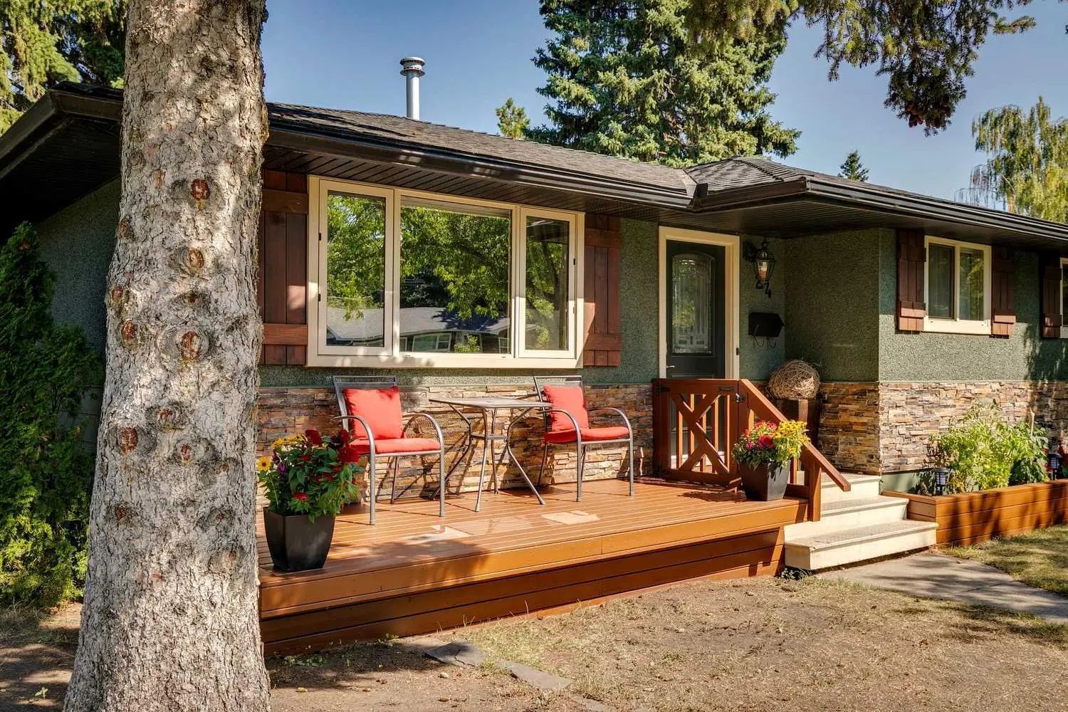 Xx West Glen Crescent Sw Calgary Alberta T3C 2X4 Westgate Details