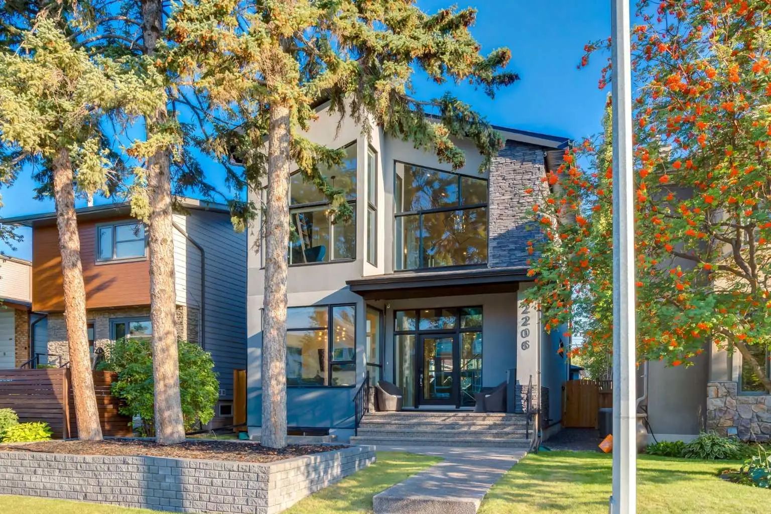 Xxxx X Avenue Nw Calgary Alberta T2N 0K6 West Hillhurst Details