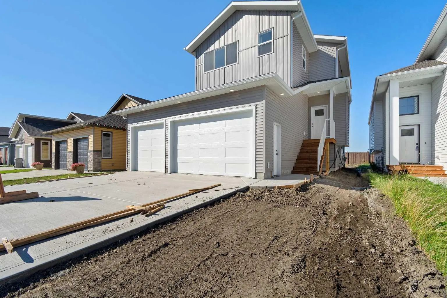 Xxxxx Xxx Avenue  Grande Prairie Alberta T8V6T2 Westgate Details