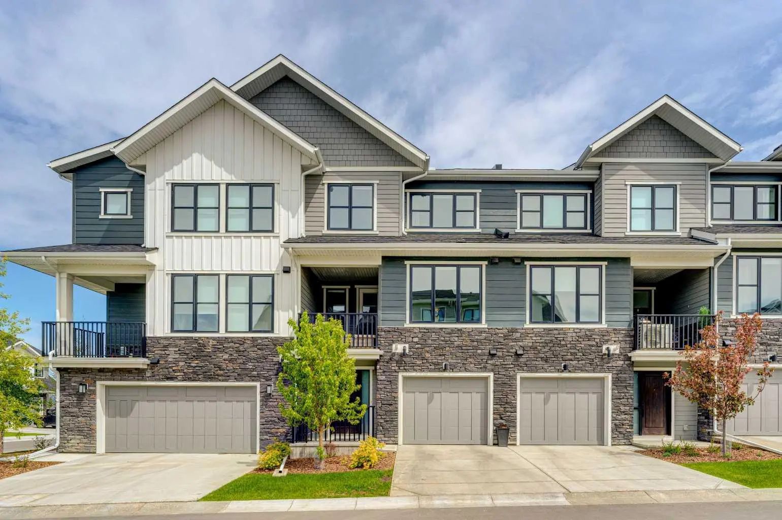 Xxx Crestridge Common Sw Calgary Alberta T3B 6J5 Crestmont Details