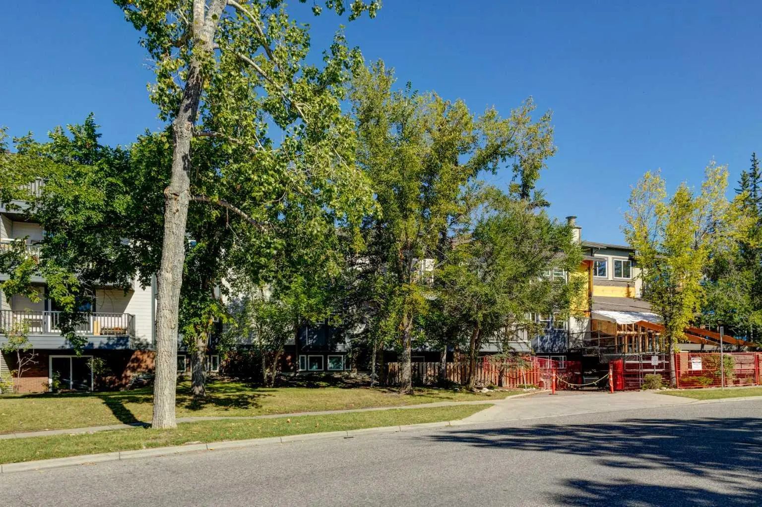 Xxx, Xxx Westwood Drive Sw Calgary Alberta T3C 3T9 Westgate Details