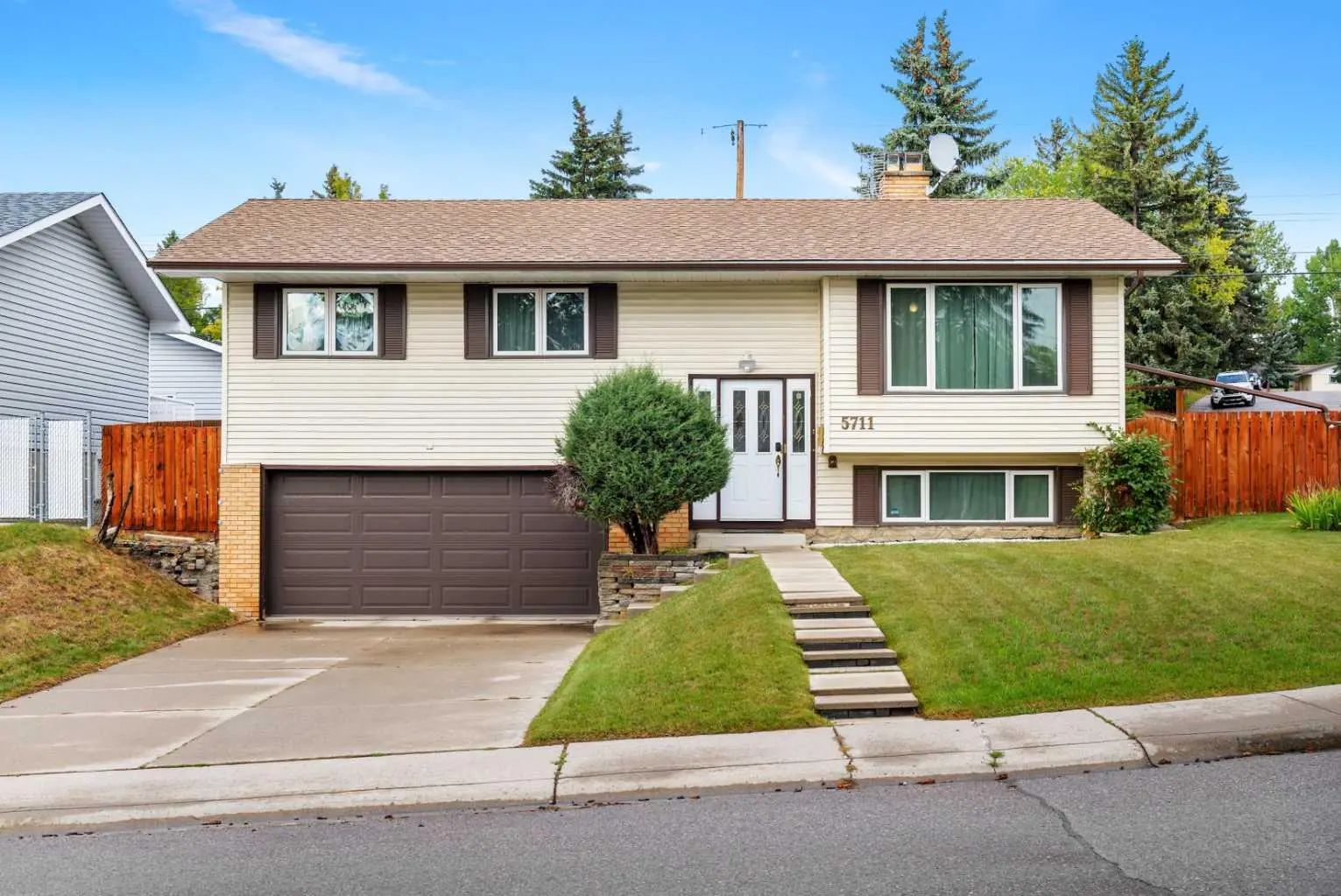 Xxxx Dalmead Crescent Nw Calgary Alberta T3A 1E7 Dalhousie Details