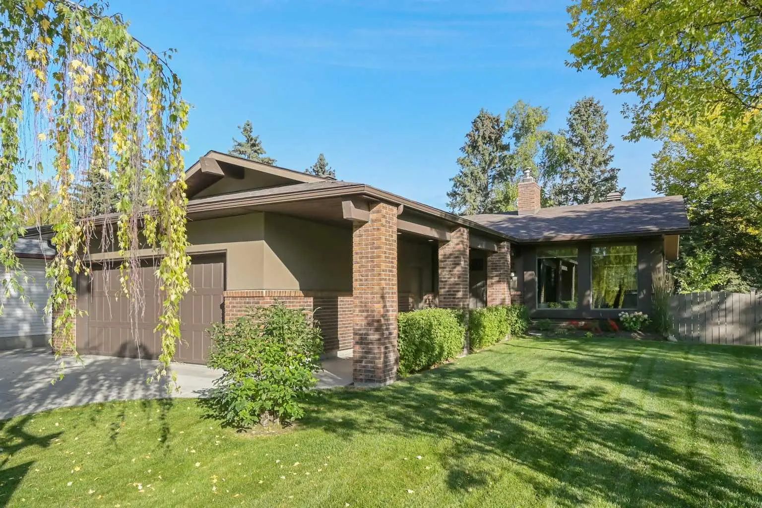 Xxx Woodpark Place  Calgary Alberta T2W 2X9 Woodlands Details