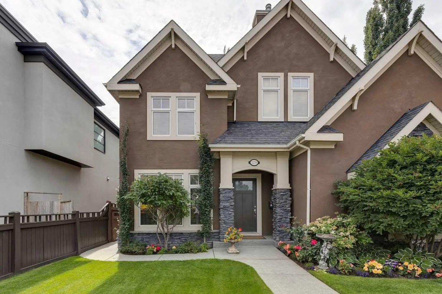 Xxxx Broadview Road Nw Calgary Alberta T2N 3J3 West Hillhurst Details