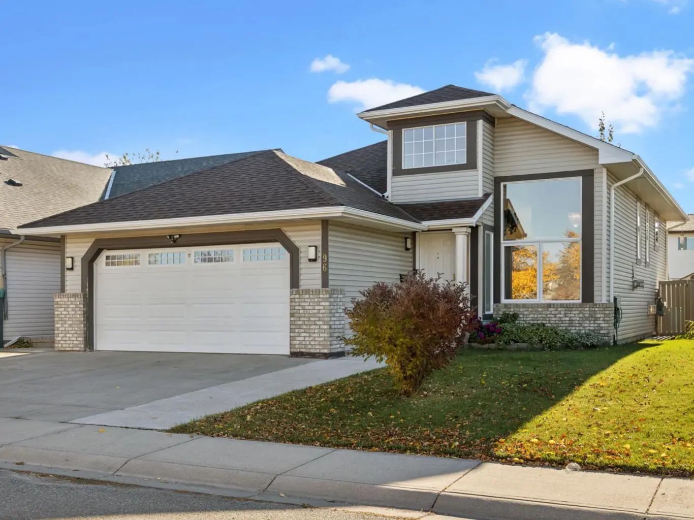 Xx Applecrest Crescent Se Calgary Alberta T2A 7N8 Applewood Park Details