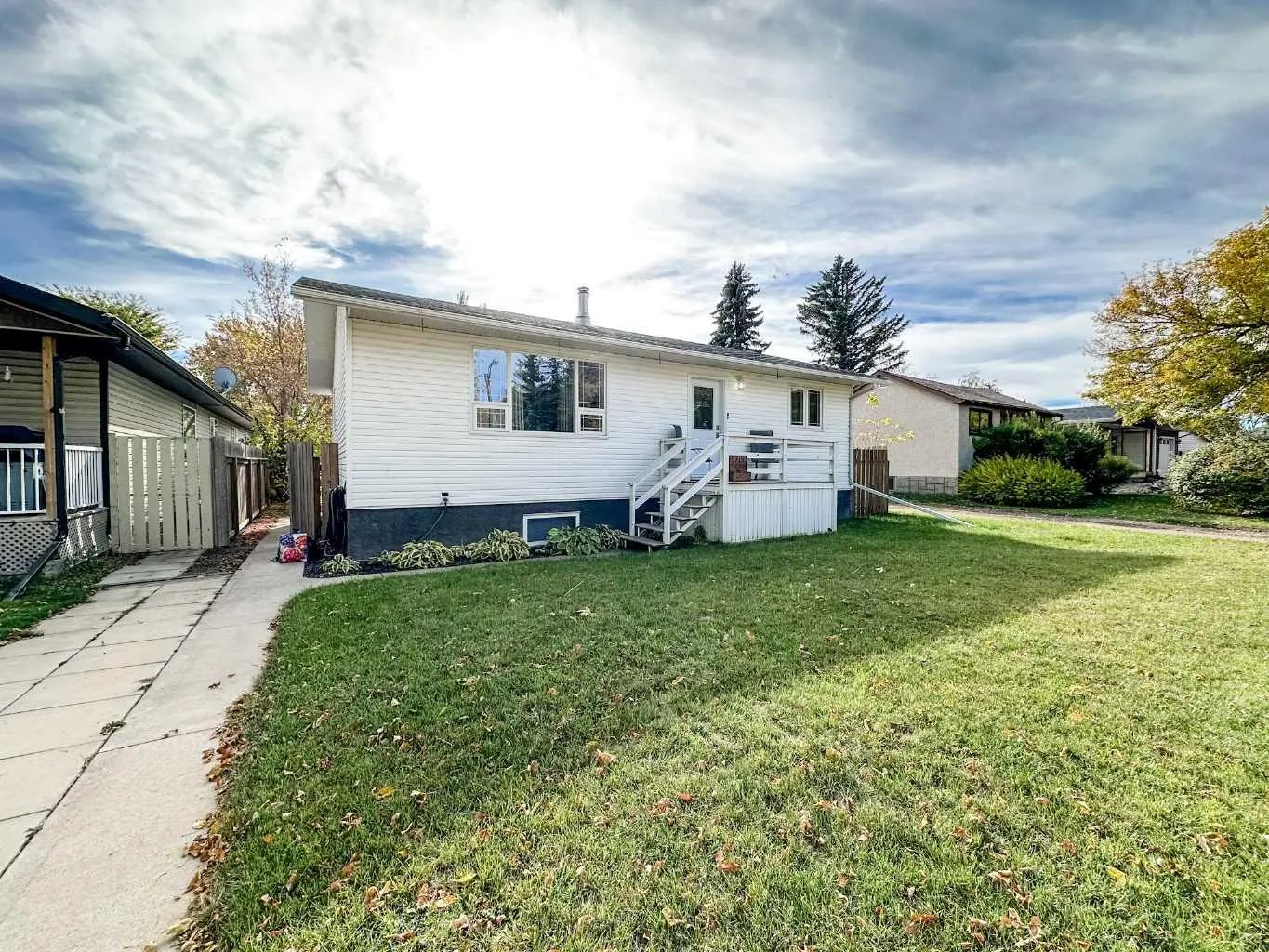 Xxxx Xxa Avenue  Stettler Alberta T4K 1B9 Rosedale Details
