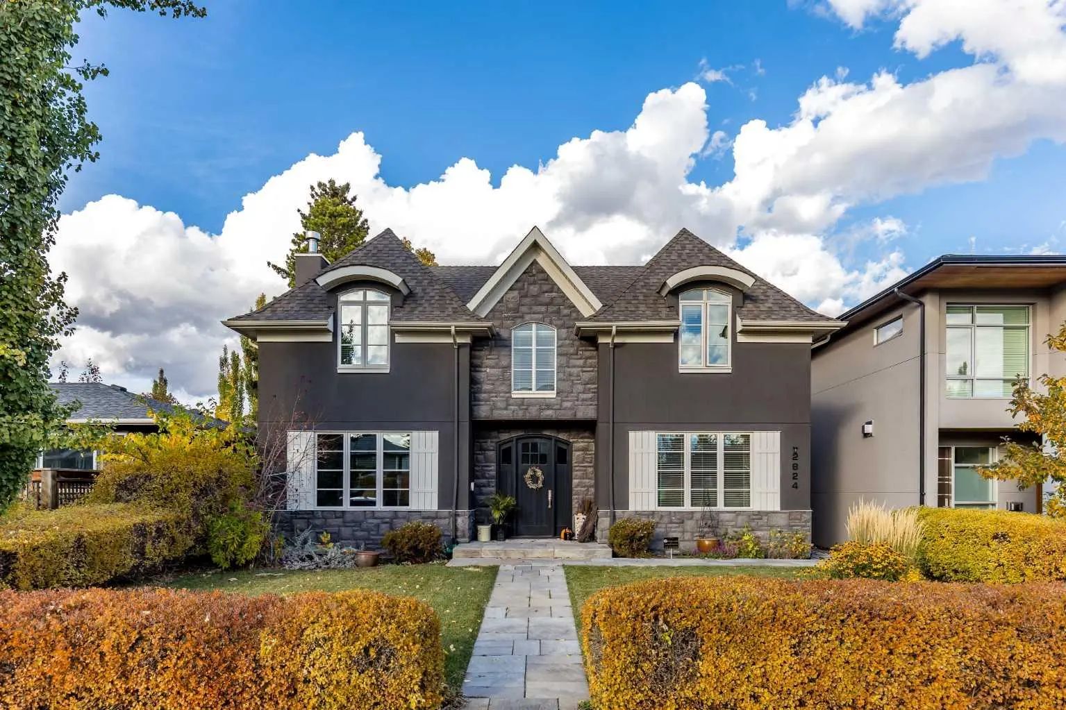 Xxxx Xx Avenue Nw Calgary Alberta T2N 1K8 St Andrews Heights Details