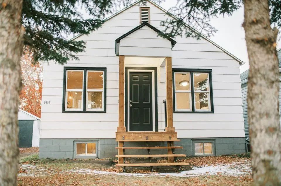 Xxxx Xxa Avenue  Stettler Alberta T4K 1C1 Rosedale Details
