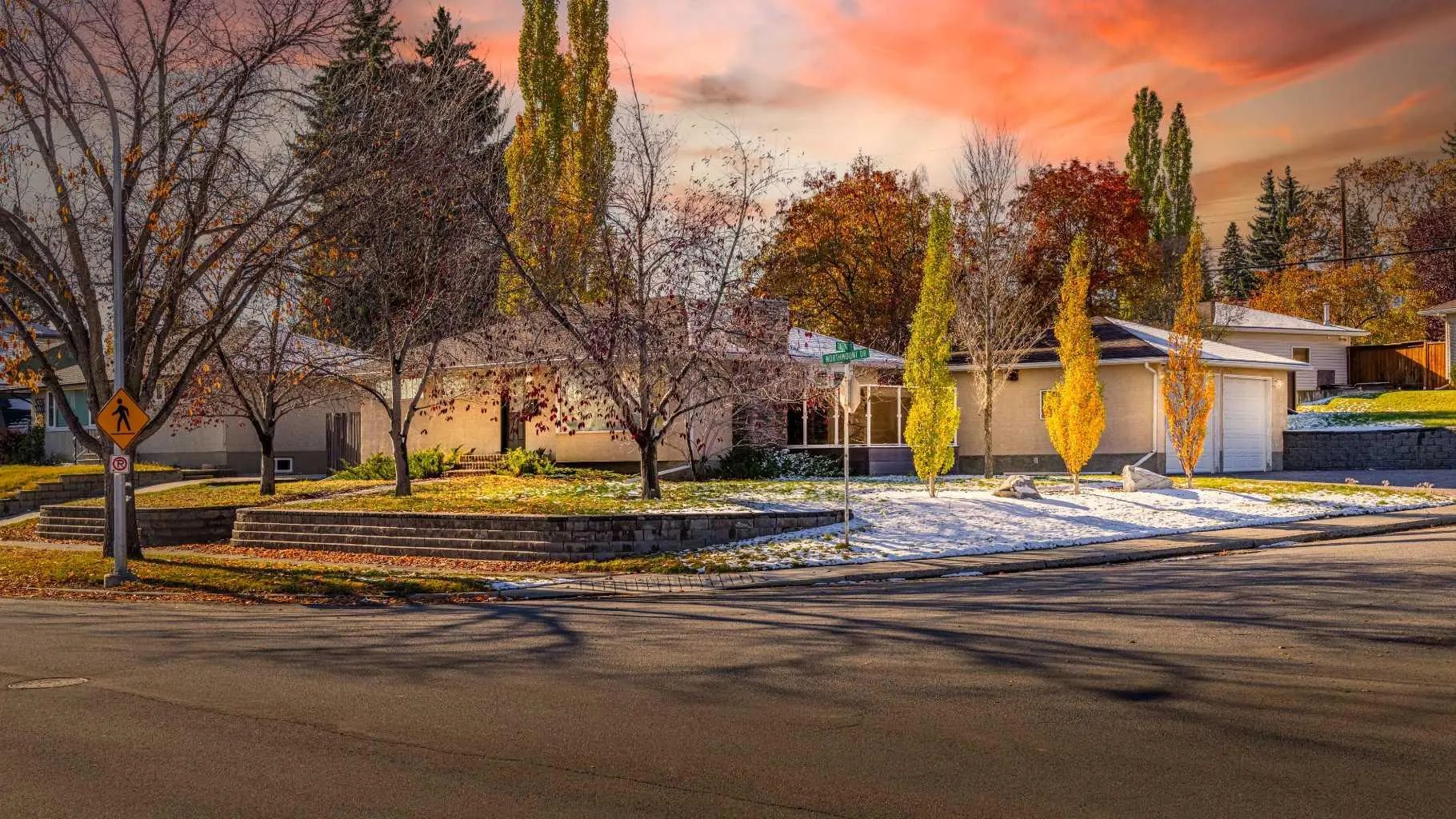 Xxx Northmount Drive Nw Calgary Alberta T2K 3G6 Thorncliffe Details