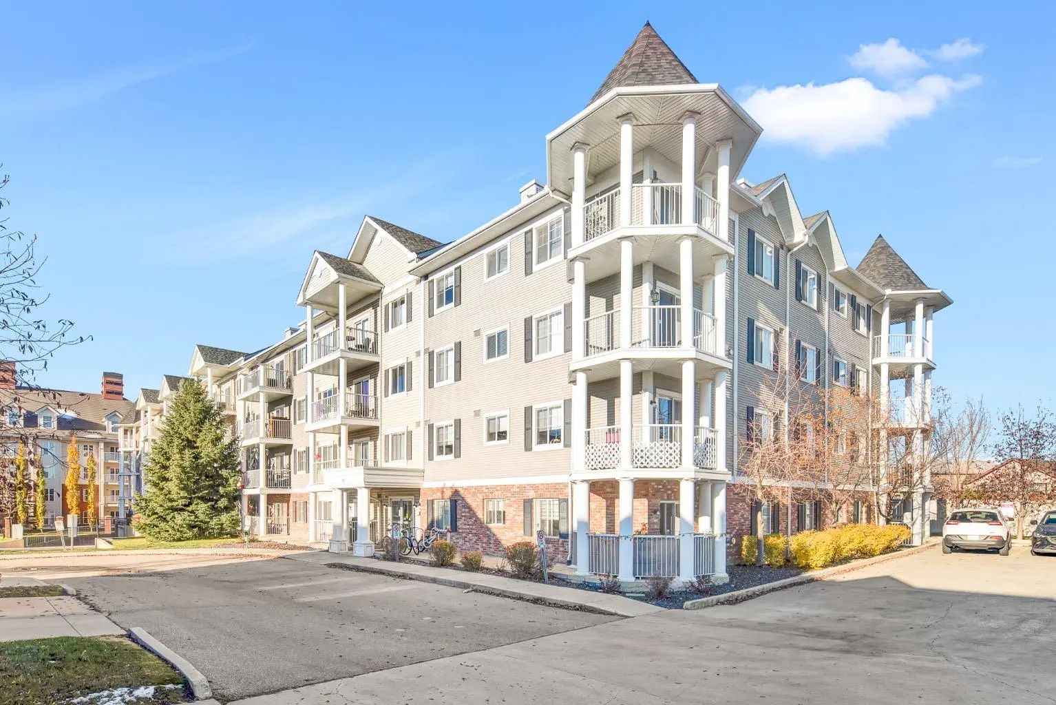 Xxxx, Xx Country Village Manor Ne Calgary Alberta T3K0L8 Country Hills Village Details
