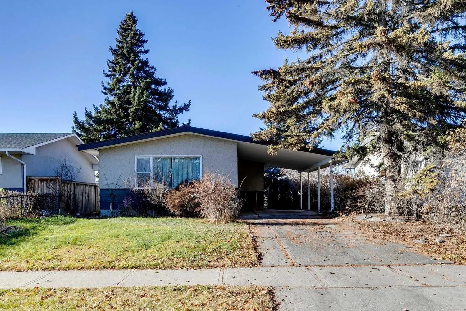 Xxx Acadia Drive Se Calgary Alberta T2J 0B7 Acadia Details