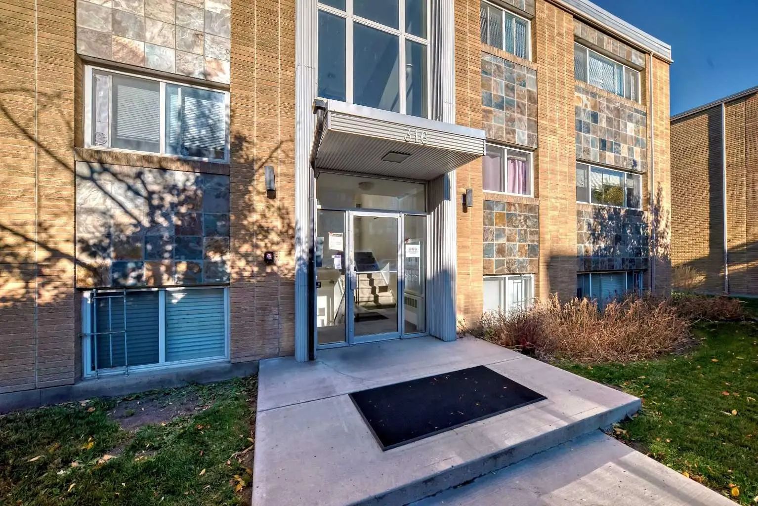 Xx, Xxx Xx Avenue Sw Calgary Alberta T2S 0H4 Mission Details