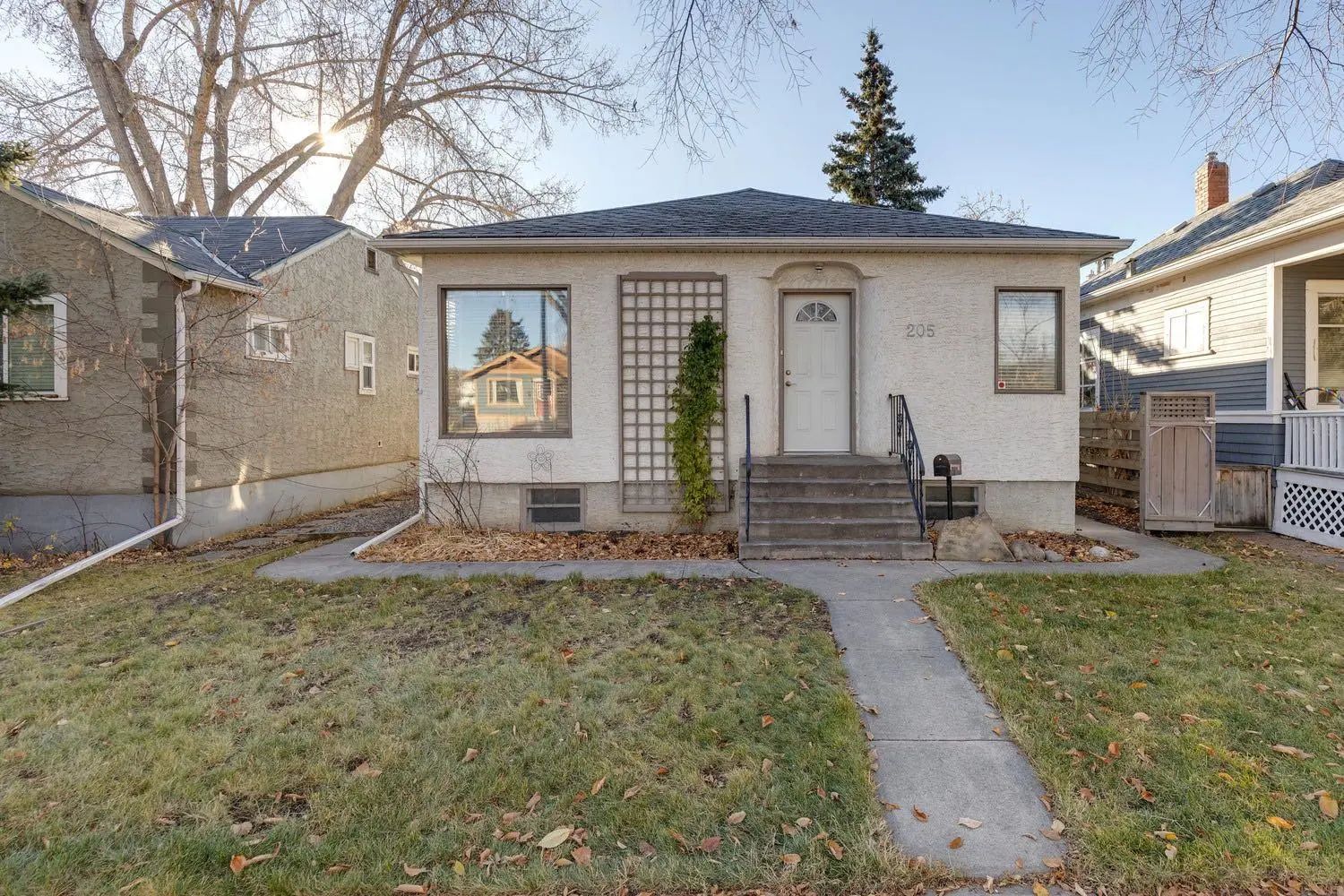 Xxx Xx Avenue Nw Calgary Alberta T2M 0Y3 Tuxedo Park Details
