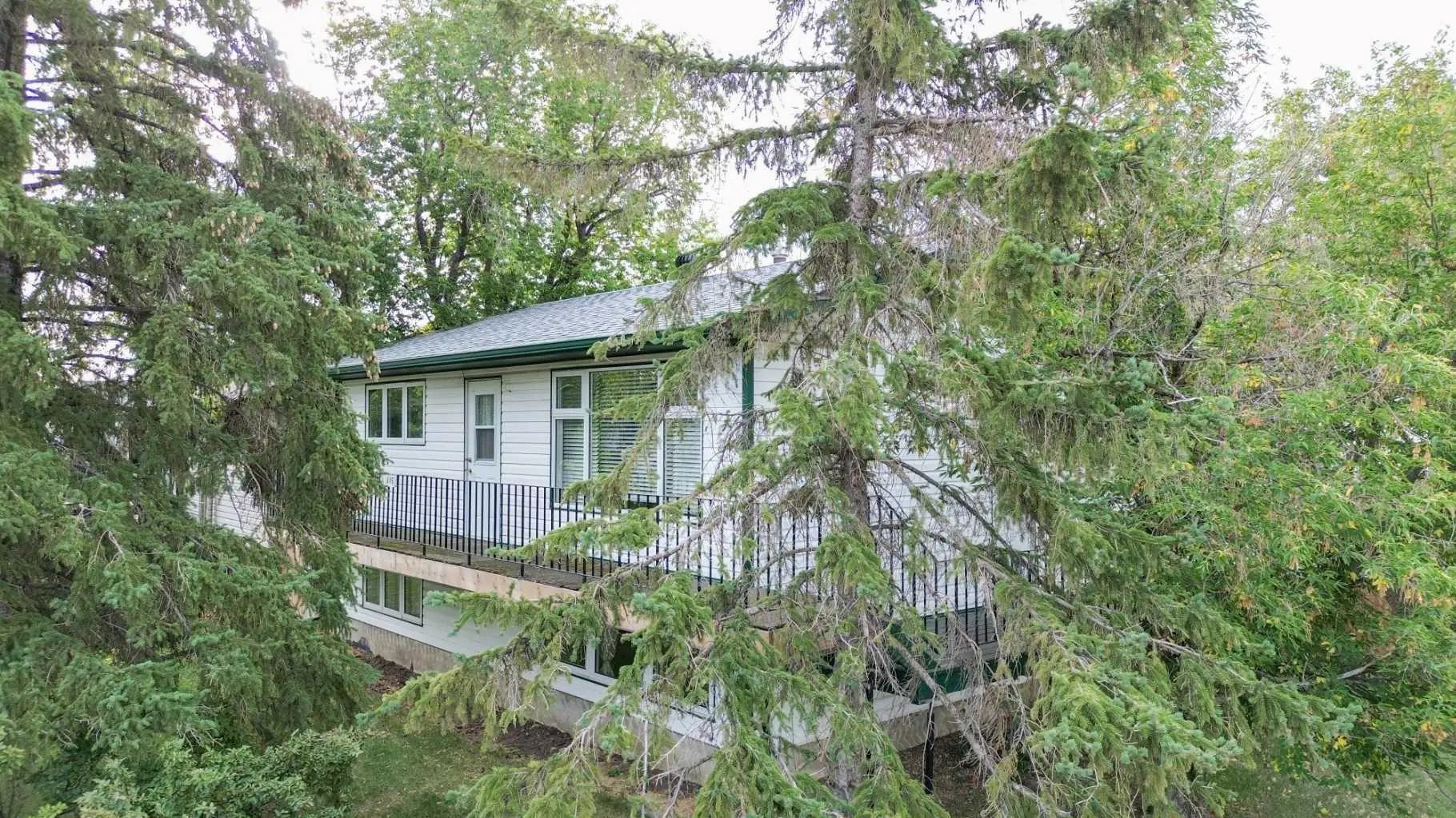 Xxxx Xx A Avenue  Stettler Alberta T0C 2L2 Rosedale Details