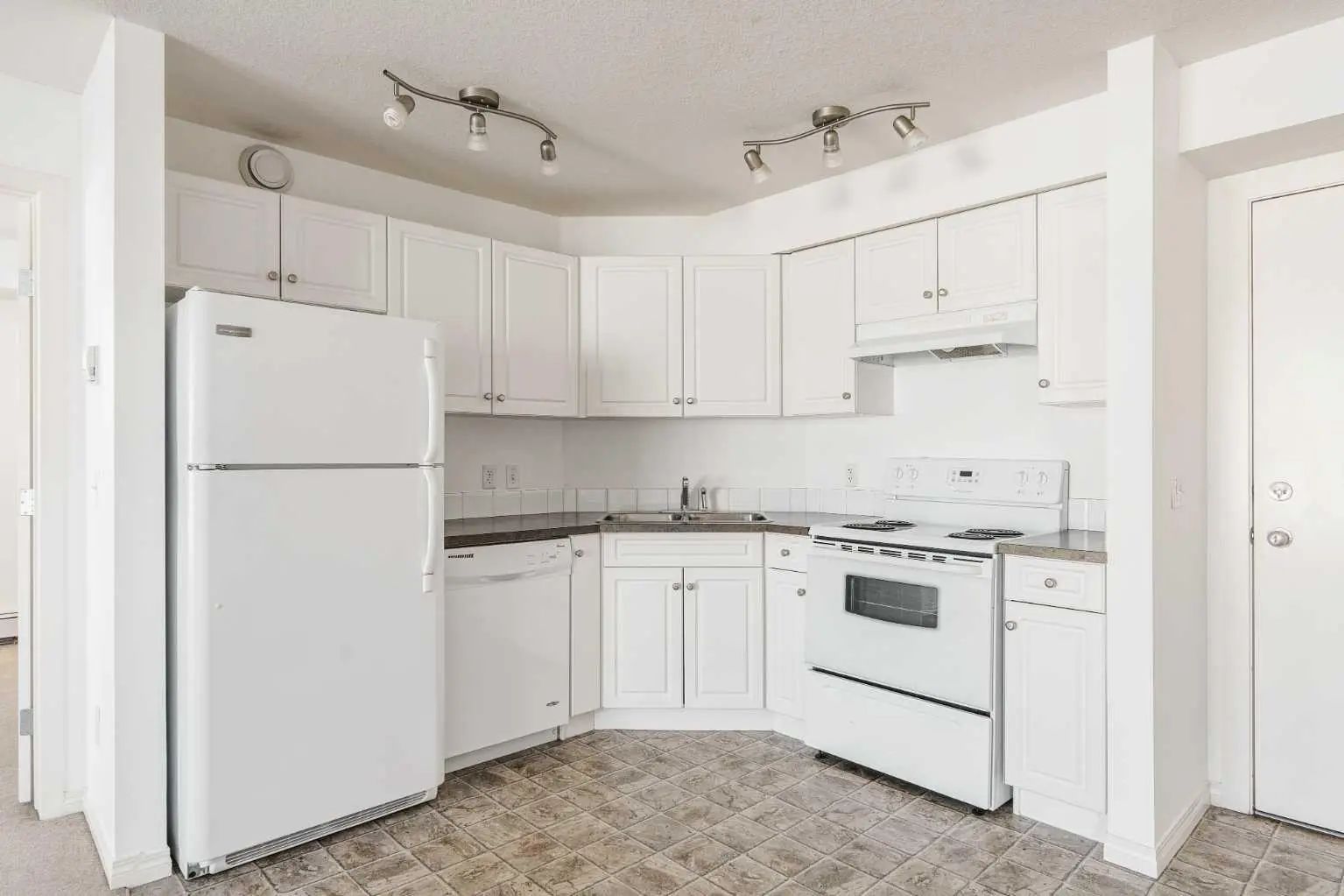 Xxx, Xxxx Applevillage Court Se Calgary Alberta T2A 7Z4 Applewood Park Details