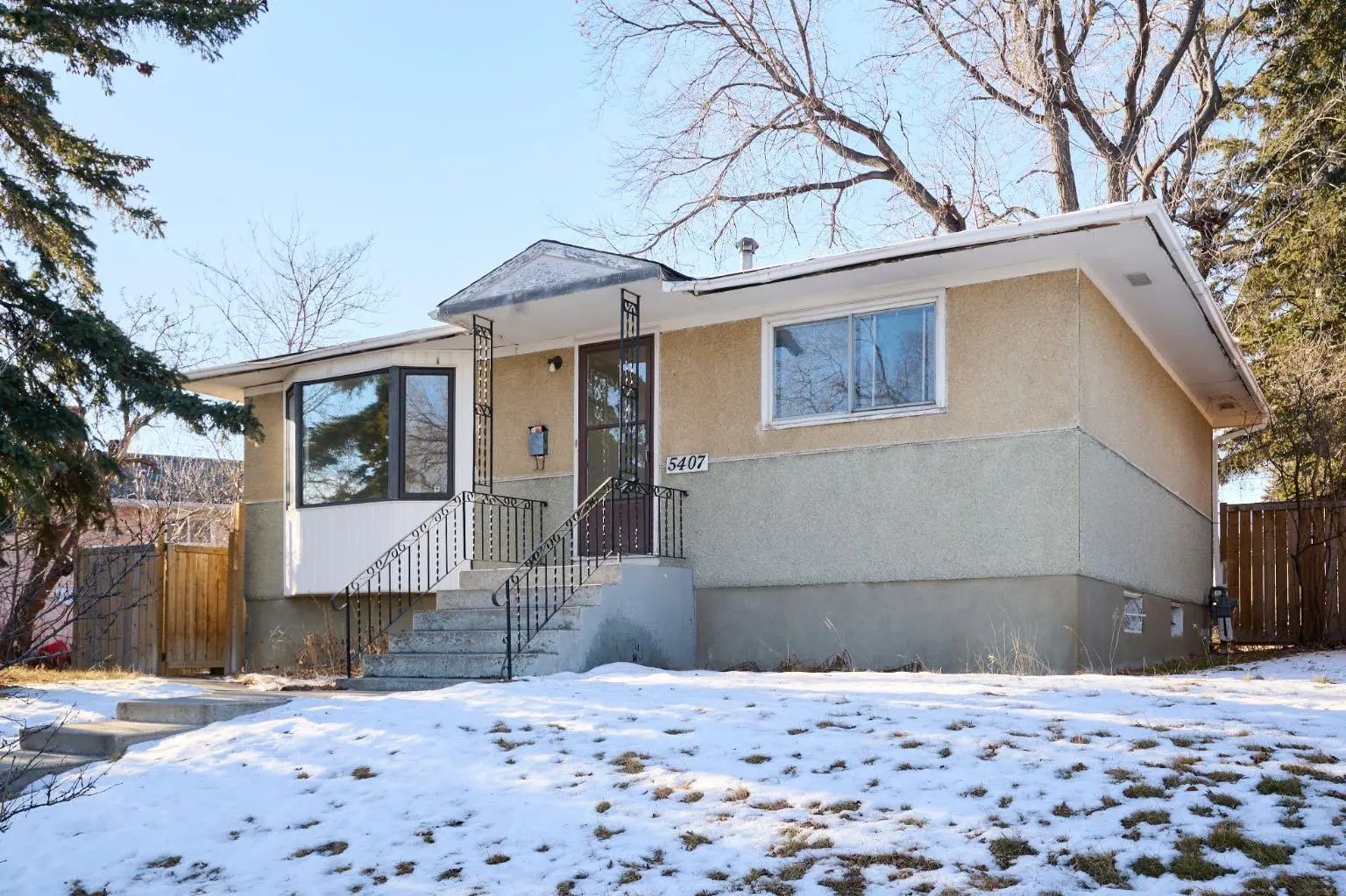 Xxxx Centre A Street Ne Calgary Alberta T2K 1K1 Thorncliffe Details