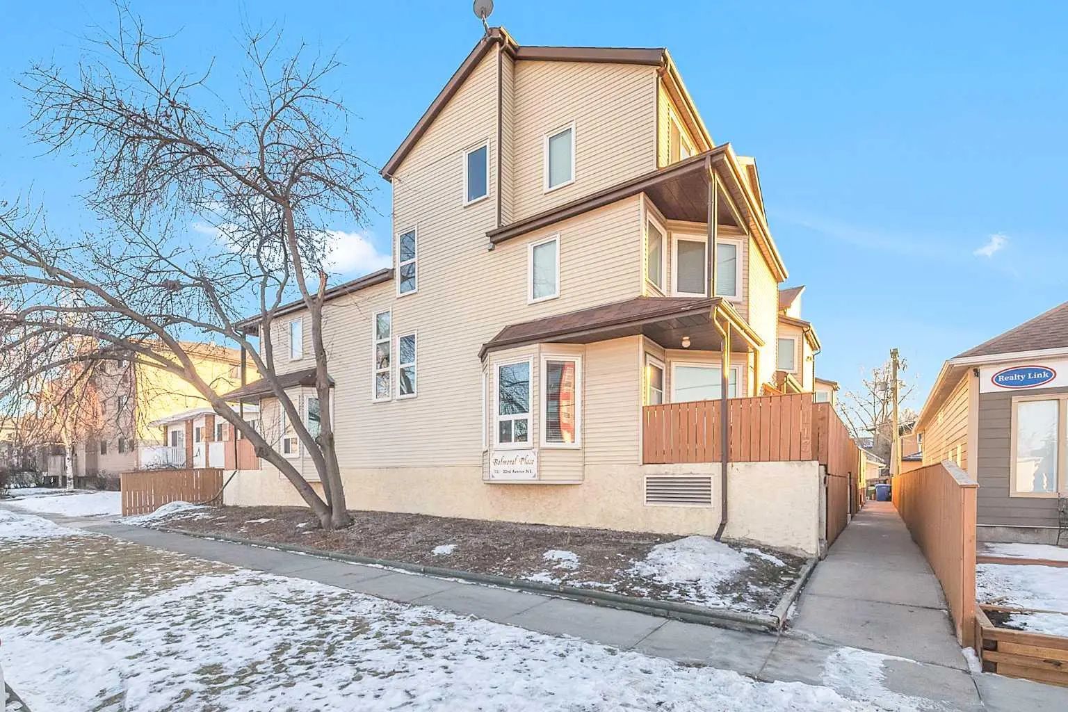X Xxx Xx Avenue Ne Calgary Alberta T2E 1T4 Tuxedo Park Details