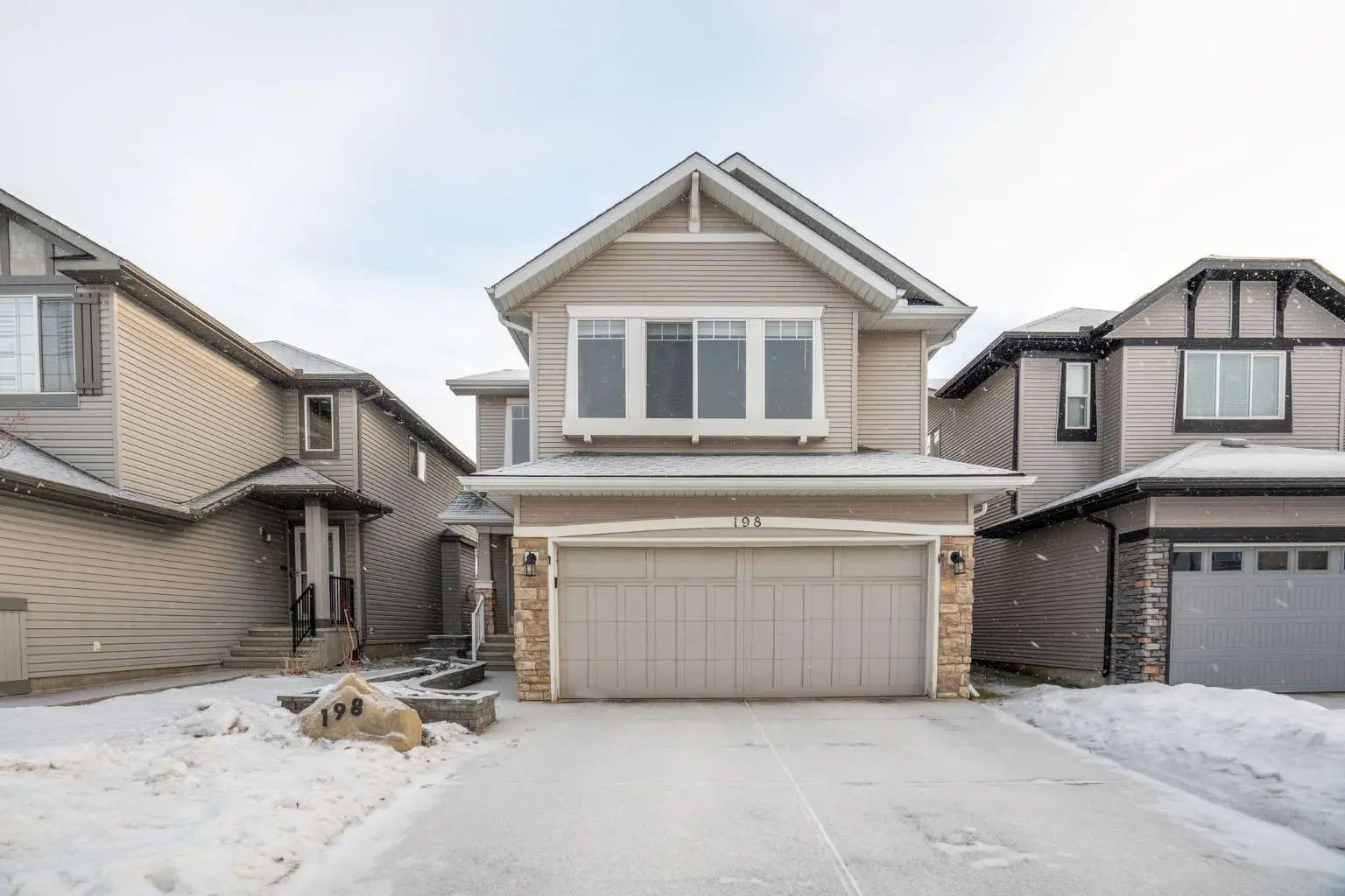Xxx New Brighton Manor Se Calgary Alberta T2Z 4J4 New Brighton Details