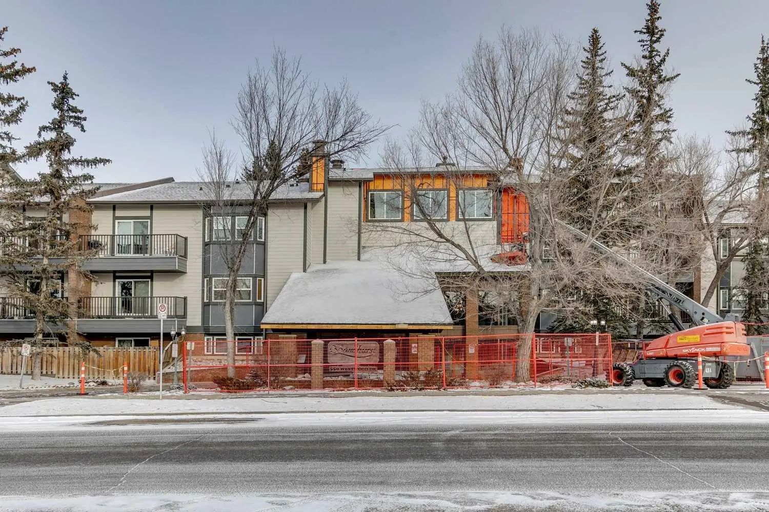 Xxx, Xxx Westwood Drive Sw Calgary Alberta T3C 3T9 Westgate Details