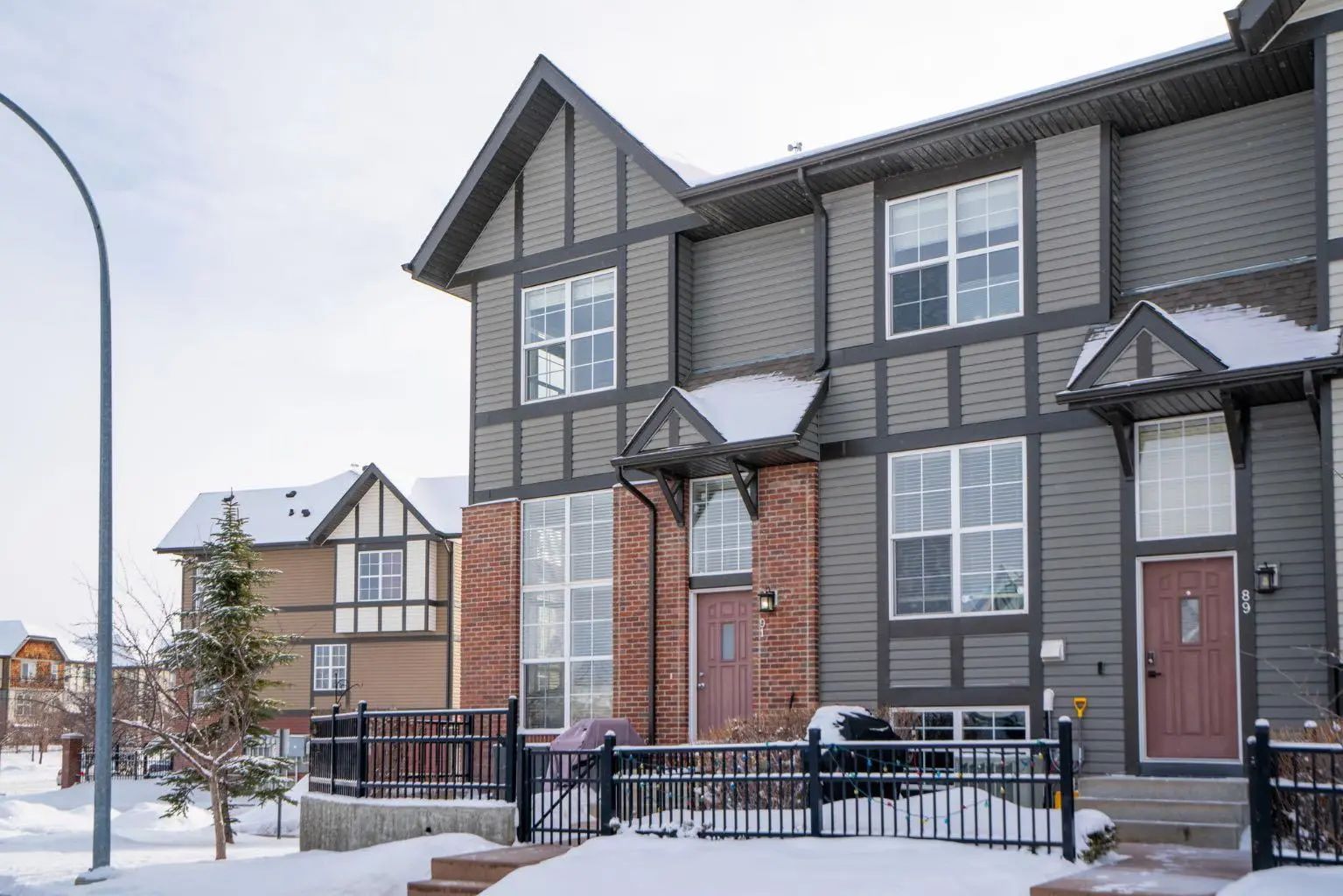 Xx New Brighton Common Se Calgary Alberta T2Z 0T5 New Brighton Details