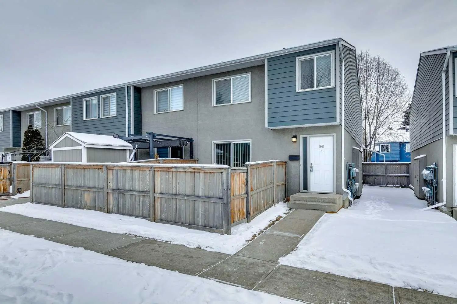 Xx Xxx Xx Avenue Se Calgary Alberta T2J 0A3 Acadia Details