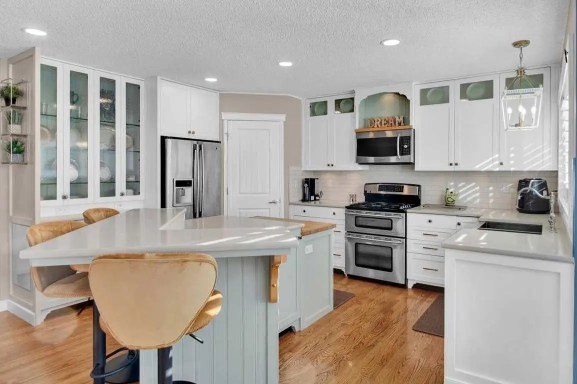 Xxx Mt Douglas Point Se Calgary Alberta T2Z 3J8 McKenzie Lake Details