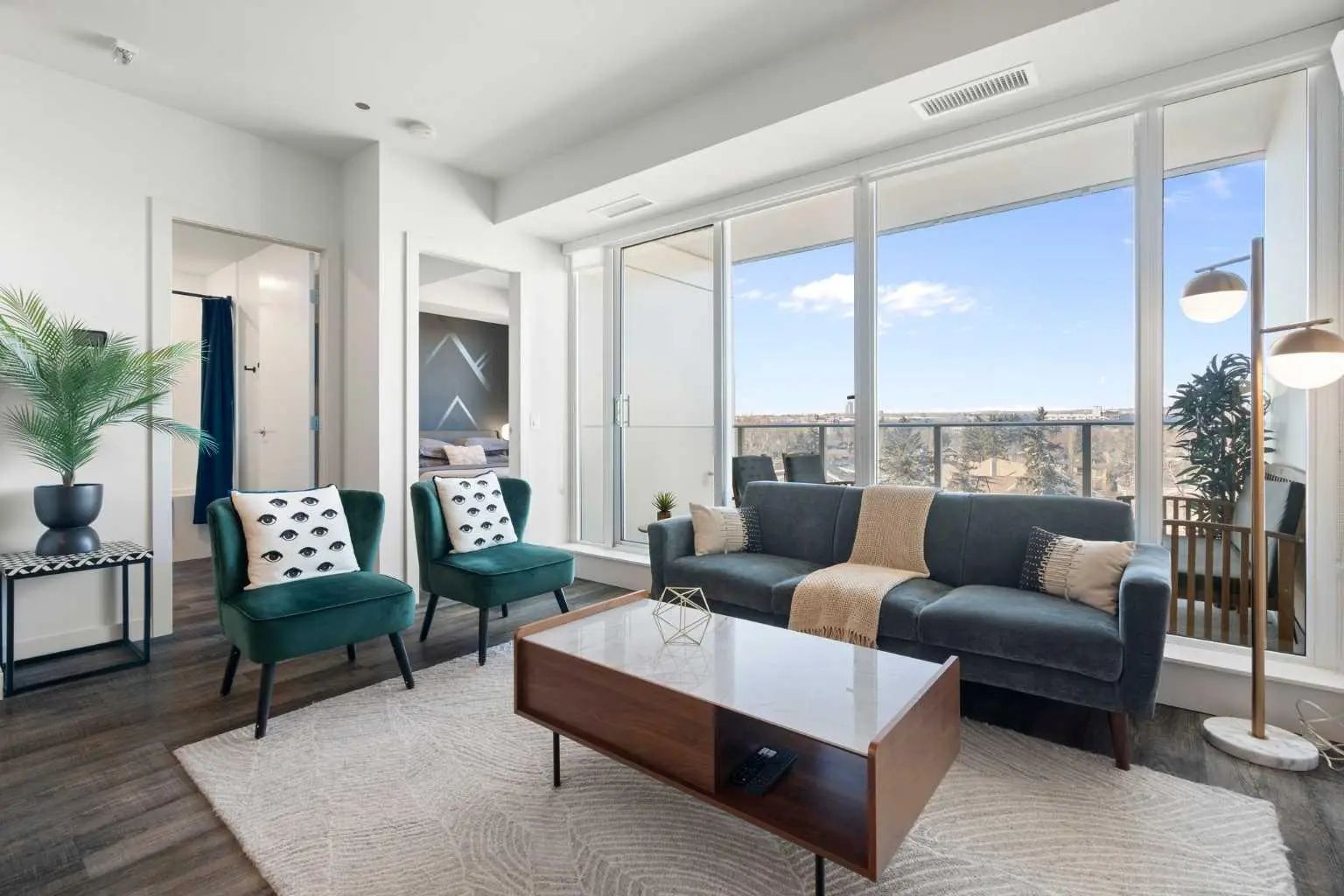 Xxx, Xxxx Gladstone Road Nw Calgary Alberta T2N 3T1 Hillhurst Details